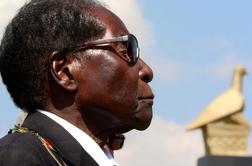 Mugabe, ki je s trdo roko vladal 37 let, je umrl za rakom