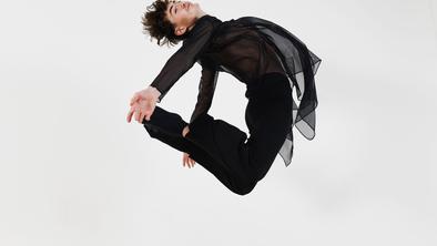 Iz majhne vasi na velike odre: neverjetna pot mladega plesalca #video