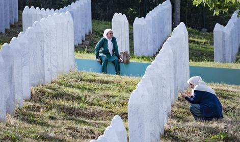 V Potočarih spominska slovesnost ob 30. obletnici genocida v Srebrenici
