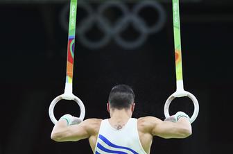 Na krogih slavil Petrounias