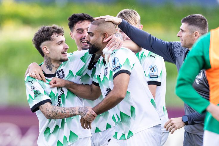 Olimpija je po novi točki na pragu naslova prvaka, ki ga lahko osvoji z zmago nad Mariborom. | Foto: Jure Banfi