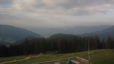 Oblačno vreme se nadaljuje, popoldne mogoče nevihte #video