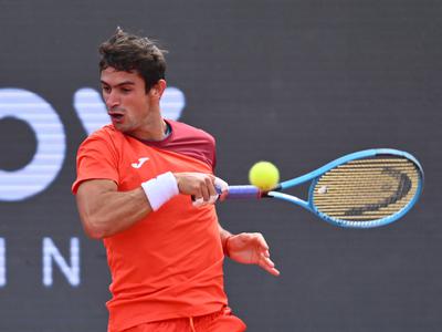 Navone in Merida v Bukarešti za prvi naslov