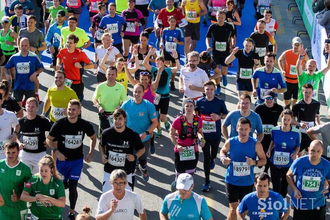 Tekači bodo v nedeljo zavzeli ljubljanske ulice na jubilejnem 25. Volkswagen Ljubljanskem maratonu, ki bo potekal v okrnjeni obliki. Prijavljenih je dobrih pet tisoč tekačev, prijave bodo mogoče še v petek in soboto. | Foto: 