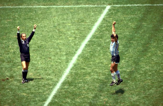 Argentini je zadnji naslov svetovne prvakinje leta 1986 prinesel Diego Maradona. | Foto: Reuters