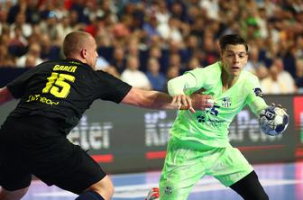 Magdeburg petič prvak, Ovniček in Gaber do brona