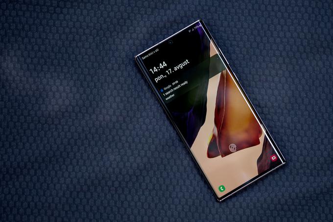 Samsung Galaxy Note 20 Ultra 5G je prvi Samsungov telefon, ki omogoča kar 120-herčno osvežitev zaslona, kar prispeva k še boljšemu vtisu odzivnosti zaslonske slike. | Foto: Ana Kovač