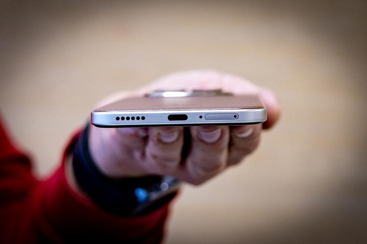 Spodnja stran pametnega telefona Redmi Note 15 Pro+ 5G | Foto: Gaja Hanuna