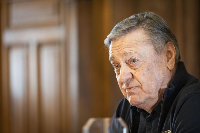 Novinarska konferenca ljubljanskega župana. Zoran Janković | Tožilstvo je za Jankovića predlagalo štiri leta zapora zaradi zlorabe položaja in štiri leta za goljufijo na račun evropskih sredstev oz. enotno kazen sedmih let in desetih mesecev zapora. | Foto Bojan Puhek