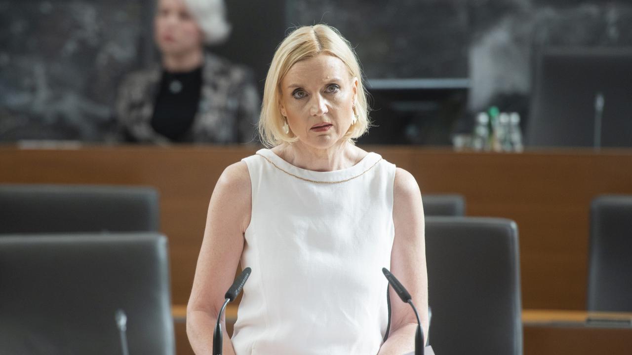 Mojca Pašek Šetinc izstopila iz SD. Pridružila se je stranki Antona Ropa in Urške Klakočar Zupančič.