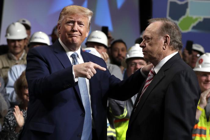 Donald Trump in Harold Hamm | Naftni milijarder iz Oklahome Harold Hamm je podpornik Donalda Trumpa, ker želi zakonodajo, ki bi omogočila vrtanje nafte na Aljaski. | Foto Guliverimage