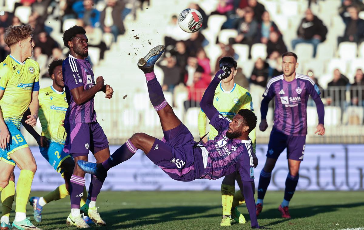 prva liga Koper Maribor | Ganec Benjamin Tetteh je na svoji peti tekmi za Maribor zabil drugi gol in to kar s škarjicami. | Foto Aleš Fevžer