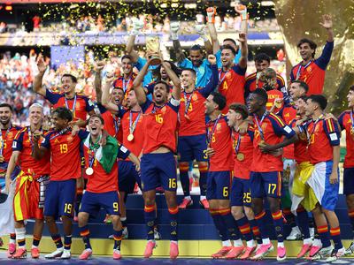 Argentina brez strela na gol, a Španija do lovorike šele v drugem podaljšku