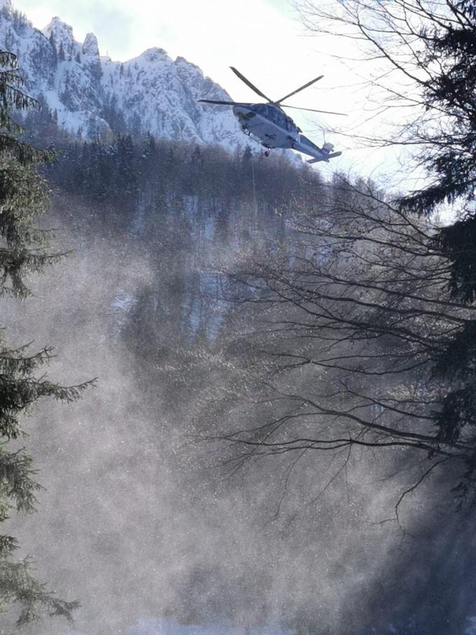 Na območju Storžiča sta se danes sprožila dva snežna plazova. | Foto: GRS Tržič