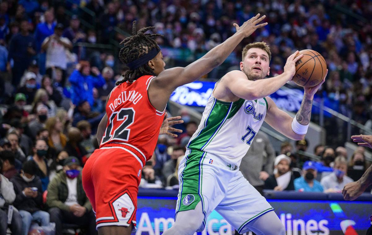 Dallas Dončić Chicago | Luka Dončić je Chicagu nasul 22 točk in imel še po 14 podaj in skokov. | Foto Reuters