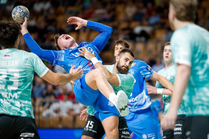 Aljuš Anžič, Celje Pivovarna Laško | Rokometaši Celja se merijo z Zagrebom. | Foto Luka Kotnik