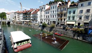 Atraktivni posnetki z Ljubljanice, Slovenki v finalu poraženi #video