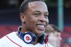 Dr. Dre oblikuje za  Oscarja de la Rento