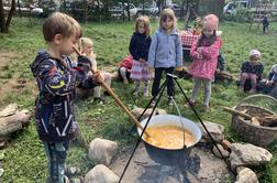 "Pomembno je, da otroci brez hitenja živijo vsakdanje življenje"