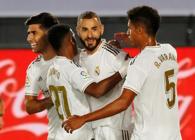 Real Madrid prihaja v Anglijo dobro razpoložen, saj si je dvignil samozavest z naslovom španskega prvaka. Prvega po letu 2017. | Foto: Reuters