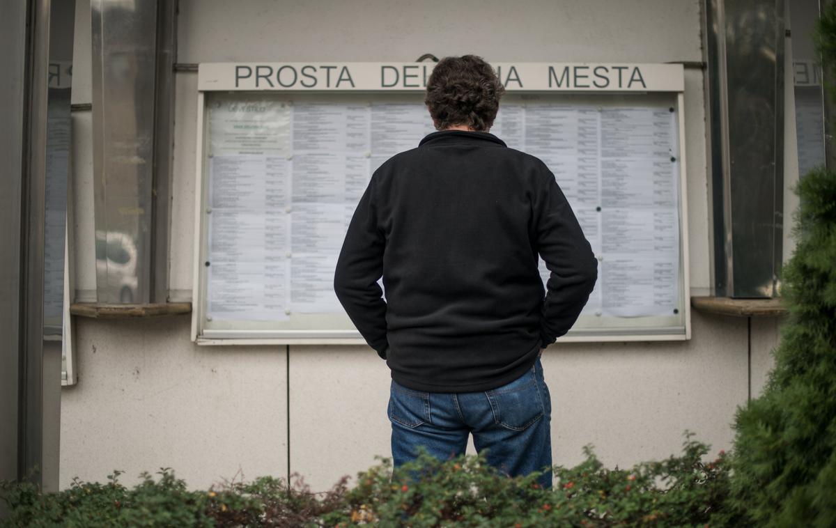 zaposlitev zavod za zaposlovanje delo | Po treh mesecih je število registriranih brezposelnih v Sloveniji na mesečni ravni upadlo. | Foto Matej Leskovšek