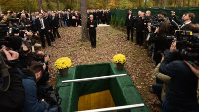 V Mariboru pokop žrtev komunističnega nasilja v Hudi Jami #foto