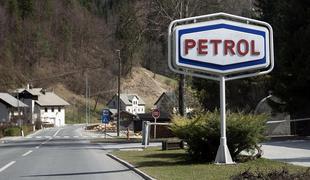 Slovaško-češka družba J&T: Delnice Petrola smo kupili zase, ne za Mol