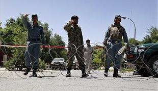 Talibanski samomorilci napadli policijsko postajo