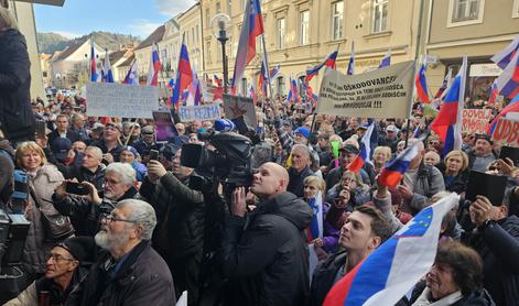 Svoboda: Grobi politični pritiski na sodstvo kot enega od neodvisnih stebrov oblasti nesprejemljivi #video