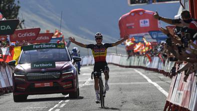 Prerojeni Evenepoel po veliki zmagi v solzah, trojec Jumbo-Visme trdno v vodstvu