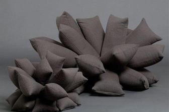 Počitek med blazinami