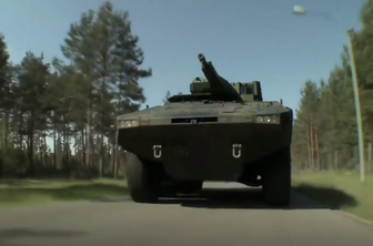 Slovenija bi kupila oklepnike od podjetja, ki je v tujini podkupovalo #video