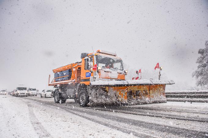 Ne prehitevajte plužnih skupin, saj lahko s tem ogrožate svojo varnost in varnost drugih. | Foto: 