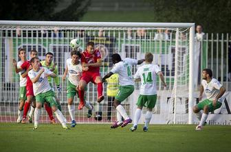 Zavrč šokiral prvaka: Maribor prvič poražen