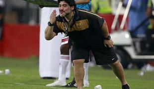 Maradona bo premije plačal iz svojega žepa