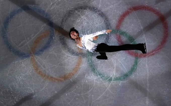 Yuzuru Hanyu je kljub poškodovanemu gležnju osvojil zlato. | Foto: Reuters