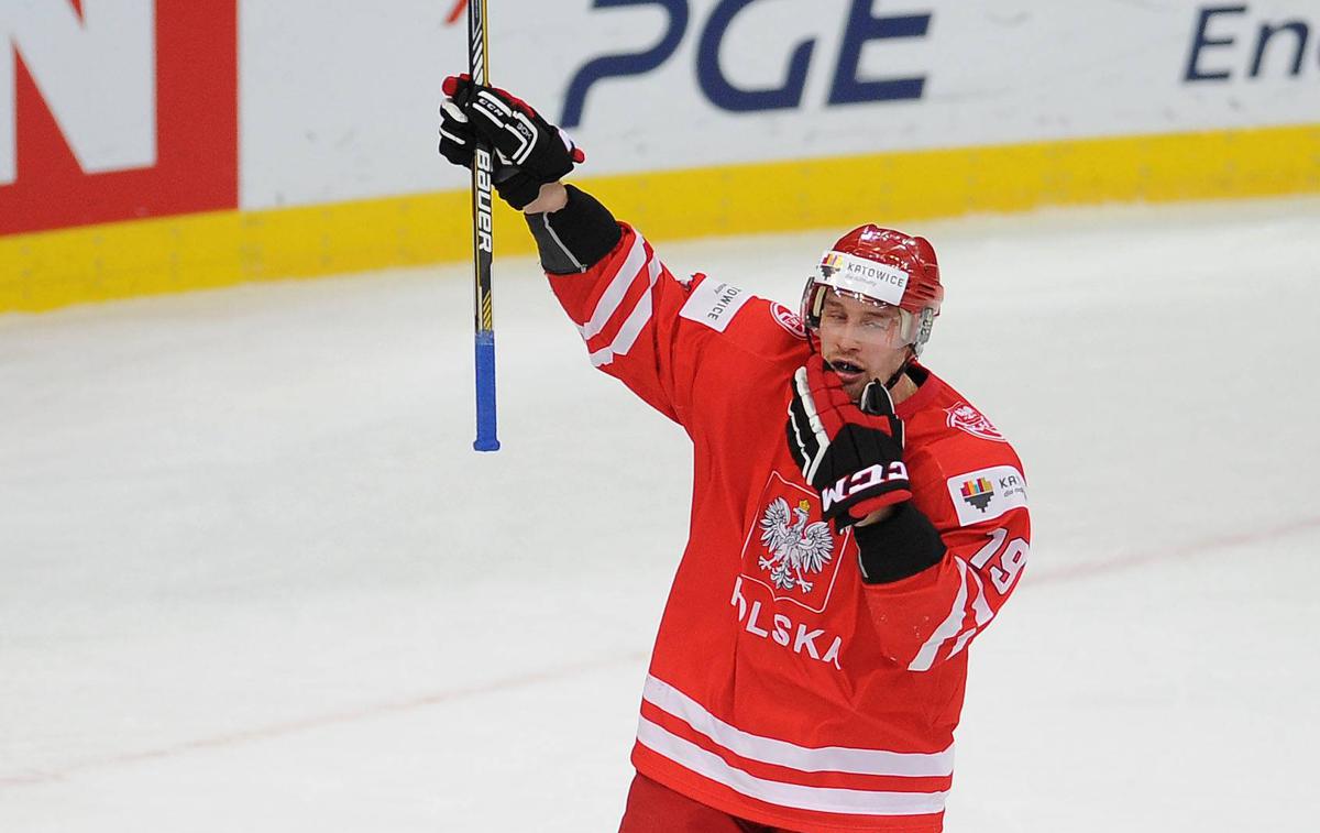 Krystian Dziubinski | Poljski reprezentant Krystian Dziubinski je v sredo odločil tretjo najdaljšo hokejsko tekmo v zgodovini. Končala se je po 169 minutah in štirih sekundah. | Foto Guliverimage