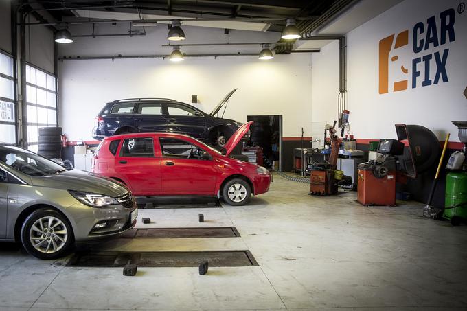 Sefviserji v Car Fix zagotavljajo, da imajo vedno rešitev za vaš avtomobil. | Foto: Ana Kovač