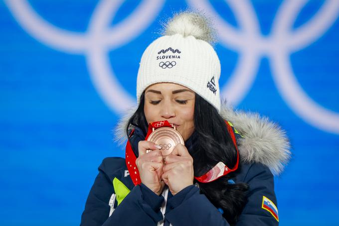 Kotnikova je na olimpijskih igrah v Pekingu poskrbela za eno največjih presenečenj. Leto dni po rojstvu sina je osvojila olimpijski bron.  | Foto: Anže Malovrh/STA