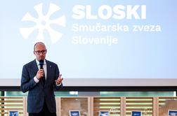 Brez glasu proti izvoljen za novega predsednika SZS