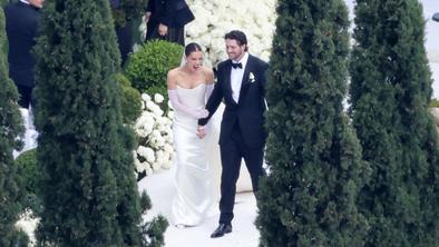 Intimna poroka na vrtu: igralka Hailee Steinfeld je oddana