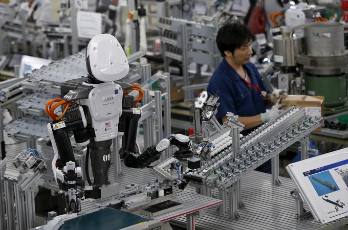 Avtomatizacija bo odpravila nekatera rutinska in nevarna delovna mesta, a bo hkrati ustvarila nova z višjimi zahtevami in večjo dodano vrednostjo. | Foto: Reuters