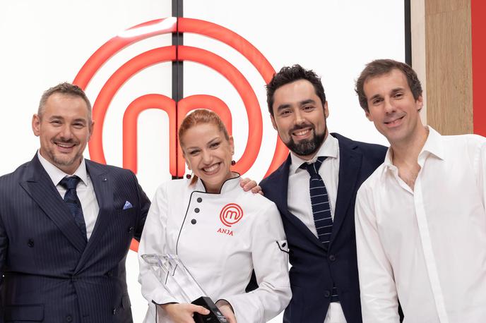 MasterChef Srbija | Sodniki srbskega MasterChefa z lansko zmagovalko, Branko Kisić je prvi z desne. | Foto Prva TV