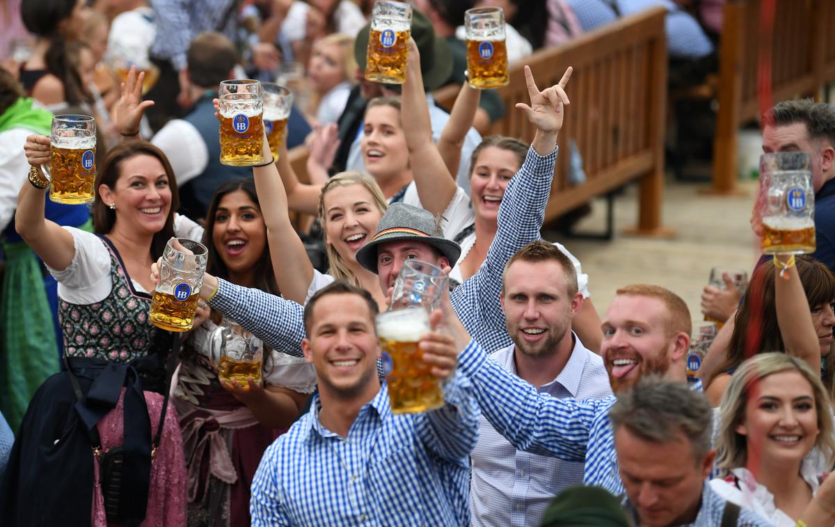 Oktoberfest | Na letošnjem Oktoberfestu so spili kar 7,3 milijona litrskih vrčkov piva. | Foto Reuters