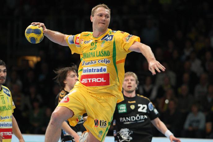 Edvard Kokšarov | Edvard Kokšarov, ki je v Sloveniji močan pečat pustil v dresu RK Celje Pivovarna Laško, je nenadoma umrl v starosti 51 let. | Foto Guliverimage