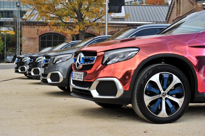 Mercedes-Benz bo imel do leta 2022 v svoji ponudbi deset modelov iz družine EQ. | Foto: Gašper Pirman