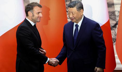 Ši in Macron za stabilne odnose med Parizom in Pekingom