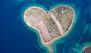 Neverjetno, za koliko je poskočila cena hrvaškega otoka ljubezni