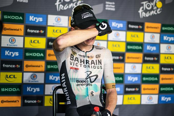 Matej Mohorič je po zmagi v 19. etapi Dirke po Franciji navdušil z iskrenim in čustvenim govorom. | Foto: A.S.O./Charly Lopez