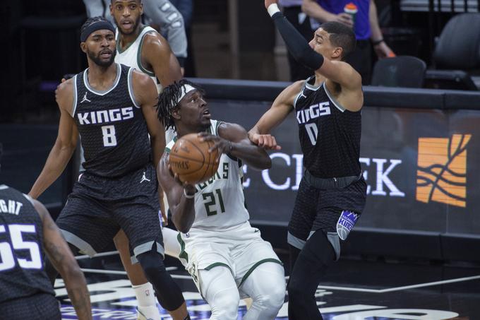 Jrue Holiday je bil ob odsotnosti grškega zvezdnika prvi mož ob tesni zmagi Milwaukeeja. | Foto: Guliverimage/Vladimir Fedorenko